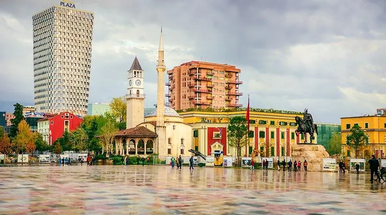 Elisabet Tirana Apartment