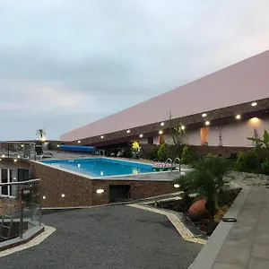 https://berco-funchal.madeira-islandshotels.com
