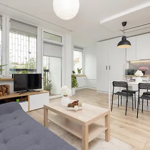 https://apartament-arsenal-warsaw.warsawhotelspoland.com